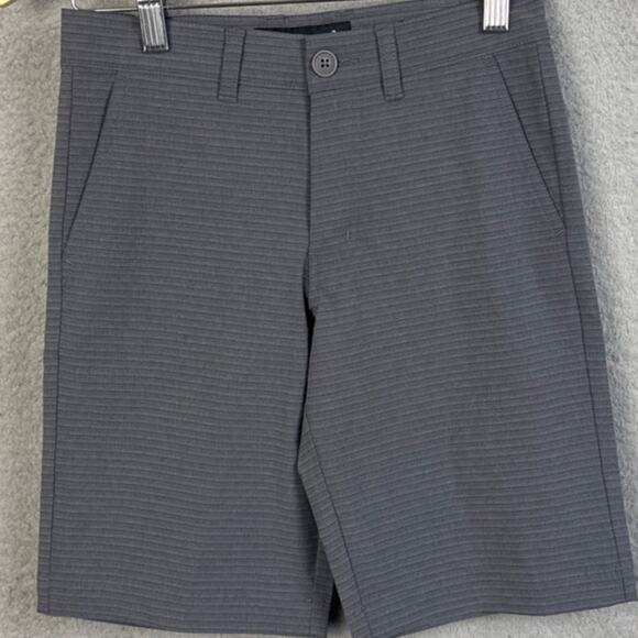 Travis Mathew Boys Loreto Shorts Size10 Gray Stripe Performance Boys Golf NWOT - Picture 1 of 8